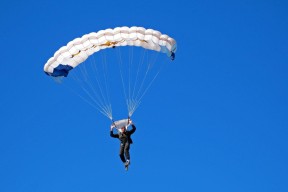 女子篮球青年队加强抢断训练提升防守效率，女子篮球队选拔测试项目