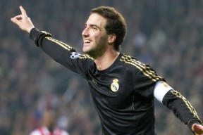 美洲杯逆境中崛起的英雄：闪耀全场的瞬间，美洲杯冠军来群里看看