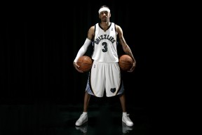 中国足球退役球员参与社会公益活动与形象塑造，国足退役人员名单