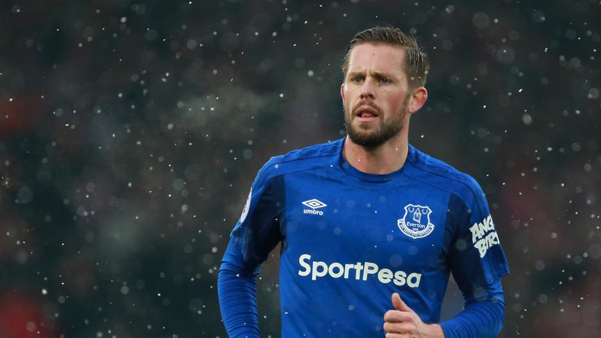 中超引入体能监测系统实时掌握球员状态变化，中超身体对抗